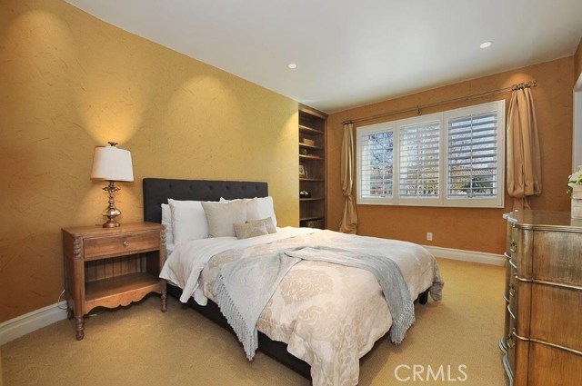 Downstairs Guest En-Suite (Bedroom #2)