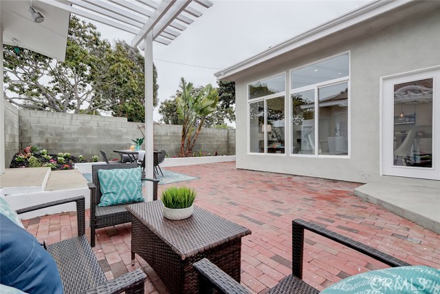 2717 182nd Place, Redondo Beach, California 90278, 4 Bedrooms Bedrooms, ,2 BathroomsBathrooms,Residential,Sold,182nd,SB20109929