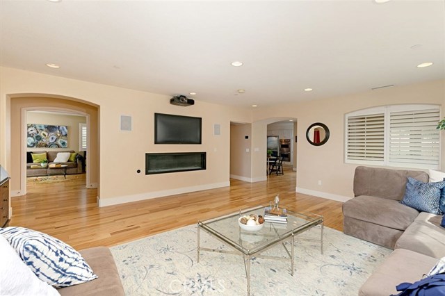 825 Anita Street, Redondo Beach, California 90278, 4 Bedrooms Bedrooms, ,3 BathroomsBathrooms,Residential,Sold,Anita,SB19217059