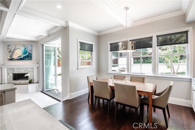 Breakfast Nook with views of the back yard