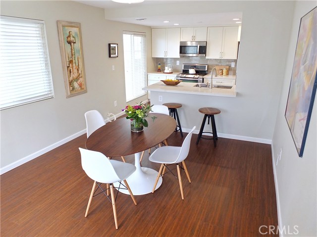 1104 Harkness Lane, Redondo Beach, California 90278, 3 Bedrooms Bedrooms, ,2 BathroomsBathrooms,Residential,Sold,Harkness,PW18238945