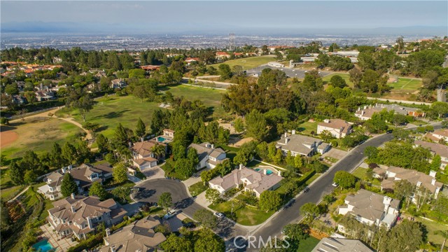 9 Hillcrest Manor, Rolling Hills Estates, California 90274, 4 Bedrooms Bedrooms, ,3 BathroomsBathrooms,Residential,Sold,Hillcrest Manor,PV21026764
