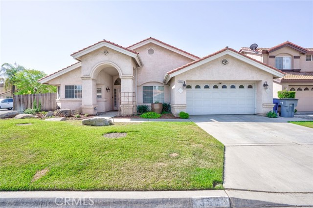 Detail Gallery Image 1 of 1 For 5523 W Paul Ave, Fresno,  CA 93722 - 3 Beds | 2 Baths