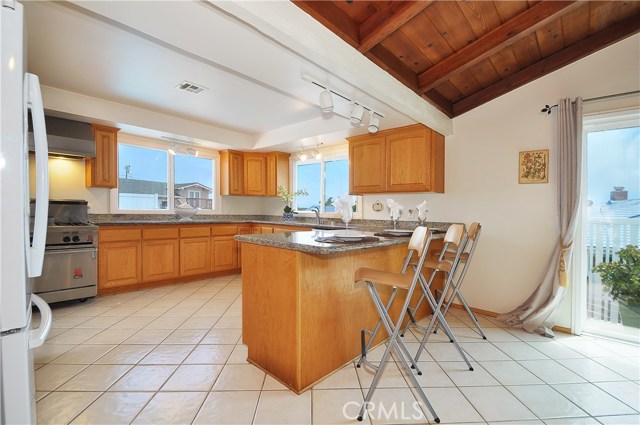 Spacious kitchen