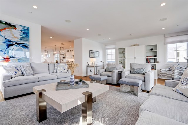 420 31st Street, Manhattan Beach, California 90266, 5 Bedrooms Bedrooms, ,2 BathroomsBathrooms,Residential,Sold,31st,SB20242729