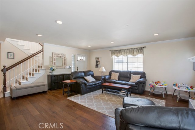2010 Perry Avenue, Redondo Beach, California 90278, 4 Bedrooms Bedrooms, ,2 BathroomsBathrooms,Residential,Sold,Perry,SB20136139