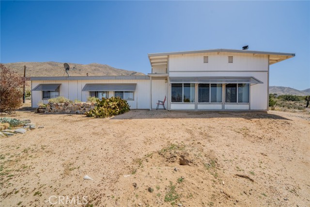 Detail Gallery Image 1 of 1 For 20727 Canyon Dr, Apple Valley,  CA 92308 - 3 Beds | 2 Baths