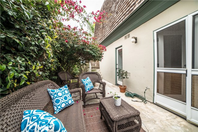 110 Guadalupe Avenue, Redondo Beach, California 90277, 3 Bedrooms Bedrooms, ,3 BathroomsBathrooms,Residential,Sold,Guadalupe,SB18068186