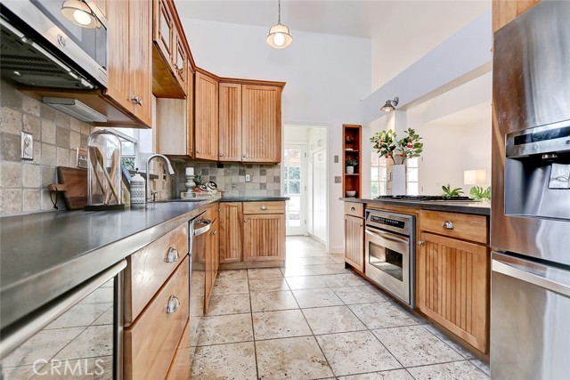 1909 Faymont, Manhattan Beach, California 90266, 3 Bedrooms Bedrooms, ,2 BathroomsBathrooms,Residential,Sold,Faymont,SB21151359