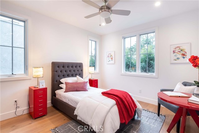 653 13th Street, Manhattan Beach, California 90266, 4 Bedrooms Bedrooms, ,2 BathroomsBathrooms,Residential,Sold,13th,SB19011414