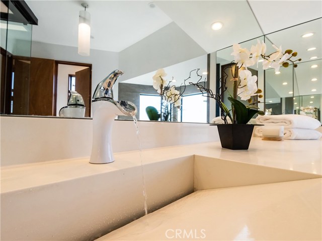 2101 Agnes Road, Manhattan Beach, California 90266, 4 Bedrooms Bedrooms, ,1 BathroomBathrooms,Residential,Sold,Agnes,SB18223005