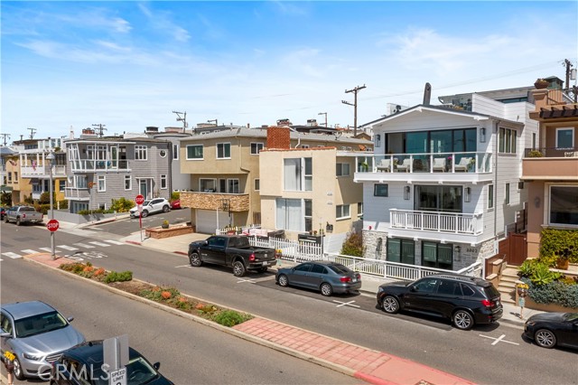 2728 Hermosa Avenue, Hermosa Beach, California 90254, 4 Bedrooms Bedrooms, ,2 BathroomsBathrooms,Residential,Sold,Hermosa,OC21077954