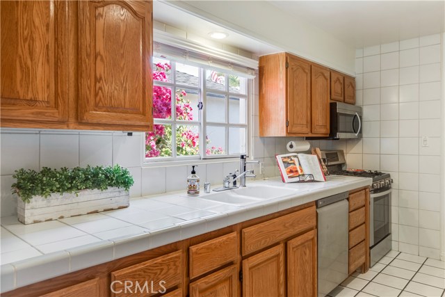 2004 Faymont Avenue, Manhattan Beach, California 90266, 3 Bedrooms Bedrooms, ,2 BathroomsBathrooms,Residential,Sold,Faymont,SB19117779