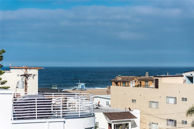 161 1st Court, Hermosa Beach, California 90254, 3 Bedrooms Bedrooms, ,3 BathroomsBathrooms,Residential,Sold,1st,SB18066739