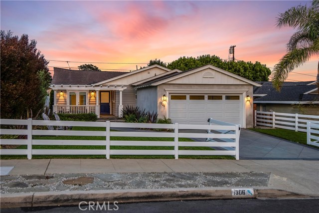 1306 Gertruda Avenue, Redondo Beach, California 90277, 3 Bedrooms Bedrooms, ,3 BathroomsBathrooms,Residential,Sold,Gertruda,SB18274022