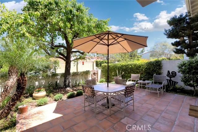 25 Via Granada, Rolling Hills Estates, California 90274, 3 Bedrooms Bedrooms, ,2 BathroomsBathrooms,Residential,Sold,Via Granada,TR21114102