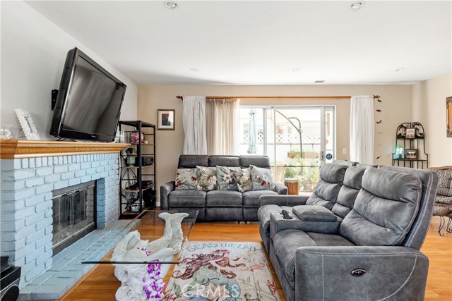 2113 Pullman Lane, Redondo Beach, California 90278, 3 Bedrooms Bedrooms, ,3 BathroomsBathrooms,Residential,Sold,Pullman,SB21045078