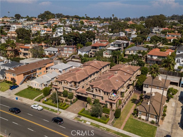 704 Pacific Coast Hwy, Redondo Beach, California 90277, 3 Bedrooms Bedrooms, ,2 BathroomsBathrooms,Residential,Sold,Pacific Coast Hwy,SB18201365