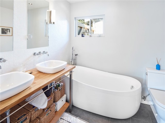 4 Bed Home for Sale in El Segundo, California
