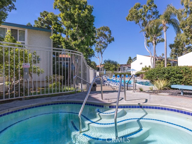 906 Camino Real, Redondo Beach, California 90277, 2 Bedrooms Bedrooms, ,2 BathroomsBathrooms,Residential,Sold,Camino Real,PW20030982