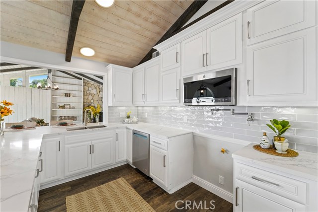 50 Rockinghorse Road, Rancho Palos Verdes, California 90275, 4 Bedrooms Bedrooms, ,2 BathroomsBathrooms,Residential,Sold,Rockinghorse,SB20164605