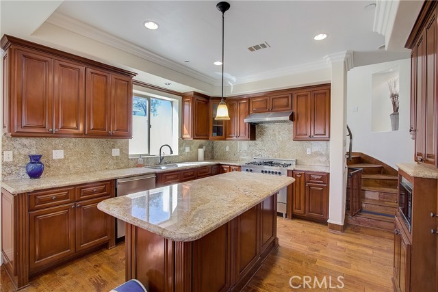 1910 Marshallfield Lane, Redondo Beach, California 90278, 4 Bedrooms Bedrooms, ,4 BathroomsBathrooms,Residential,Sold,Marshallfield,SB21057730