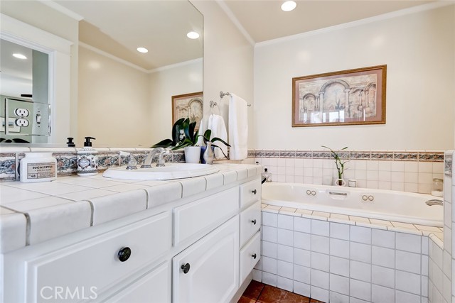 2817 May Avenue, Redondo Beach, California 90278, 3 Bedrooms Bedrooms, ,2 BathroomsBathrooms,Residential,Sold,May,SB21125309