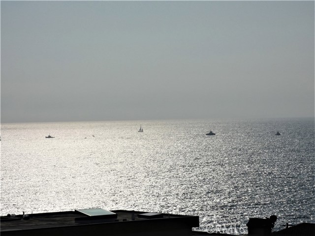 Panoramic ocean views from 2 levels..