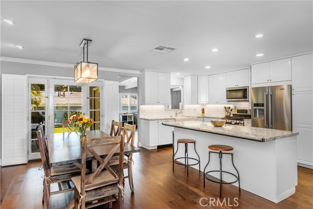 826 Knob Hill Avenue, Redondo Beach, California 90277, 4 Bedrooms Bedrooms, ,2 BathroomsBathrooms,Residential,Sold,Knob Hill,SB21084107