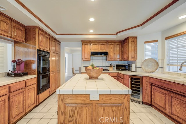 513 Camino Real, Redondo Beach, California 90277, 5 Bedrooms Bedrooms, ,2 BathroomsBathrooms,Residential,Sold,Camino Real,SB20152280