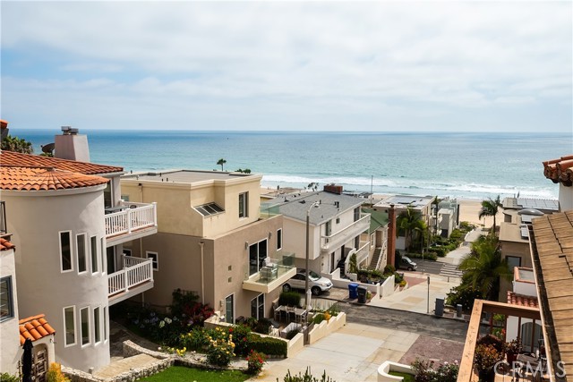 229 30th Street, Manhattan Beach, California 90266, 3 Bedrooms Bedrooms, ,1 BathroomBathrooms,Residential,Sold,30th,SB21138302