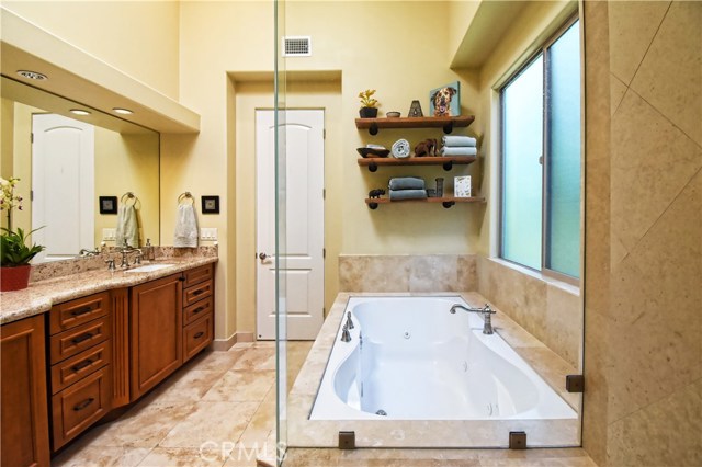 2403 Gates Avenue, Redondo Beach, California 90278, 4 Bedrooms Bedrooms, ,3 BathroomsBathrooms,Residential,Sold,Gates,SB20180622