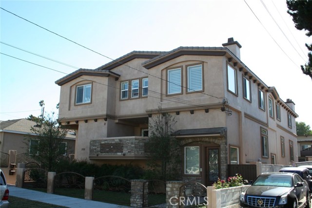 205 Irena Avenue, Redondo Beach, California 90277, 4 Bedrooms Bedrooms, ,3 BathroomsBathrooms,Residential,Sold,Irena,SB18231955