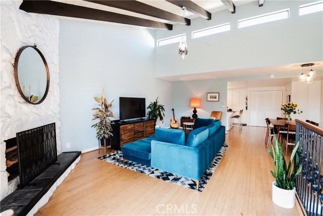 842 1st Street, Hermosa Beach, California 90254, 2 Bedrooms Bedrooms, ,3 BathroomsBathrooms,Residential,Sold,1st,SB20131143