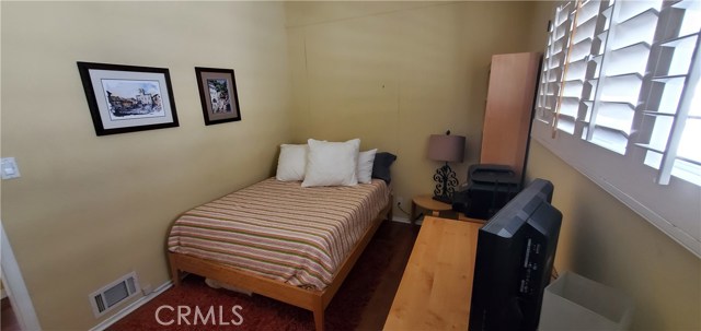 1124 11th Street, Hermosa Beach, California 90254, 3 Bedrooms Bedrooms, ,1 BathroomBathrooms,Residential,Sold,11th Street,SB20025599