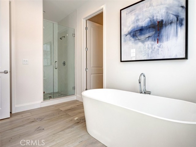 2420 Huntington Lane, Redondo Beach, California 90278, 4 Bedrooms Bedrooms, ,3 BathroomsBathrooms,Residential,Sold,Huntington,PW20101763
