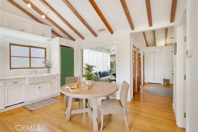 533 5th Street, Manhattan Beach, California 90266, 2 Bedrooms Bedrooms, ,1 BathroomBathrooms,Residential,Sold,5th,SB21107538