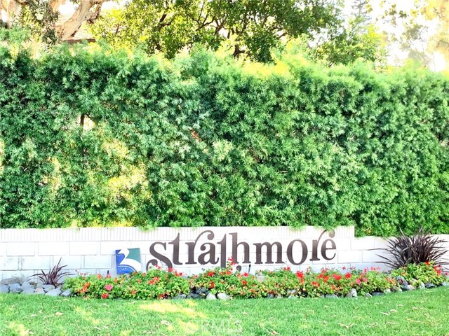 RPV! Renowned STRATHMORE.