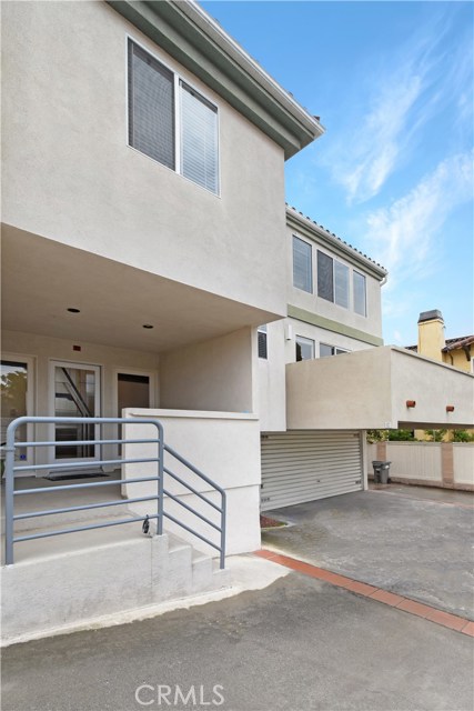 1925 Mathews Avenue, Redondo Beach, California 90278, 3 Bedrooms Bedrooms, ,2 BathroomsBathrooms,Residential,Sold,Mathews,SB20071564