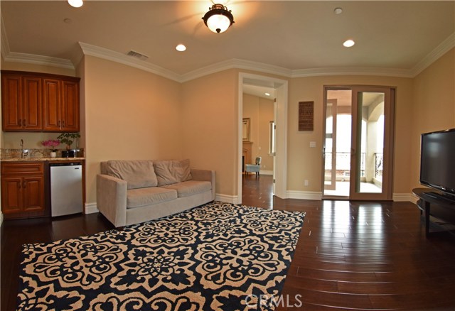 1807 Huntington Lane, Redondo Beach, California 90278, 4 Bedrooms Bedrooms, ,3 BathroomsBathrooms,Residential,Sold,Huntington,SB19151183