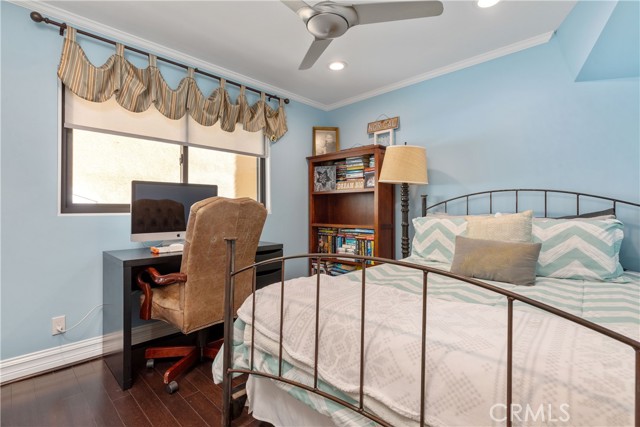 437 27th Street, Manhattan Beach, California 90266, 4 Bedrooms Bedrooms, ,3 BathroomsBathrooms,Residential,Sold,27th,SB21036239