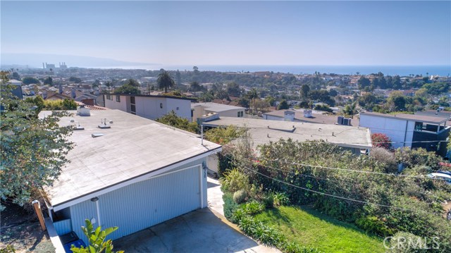 730 24th Place, Hermosa Beach, California 90254, 3 Bedrooms Bedrooms, ,1 BathroomBathrooms,Residential,Sold,24th,SB18028157