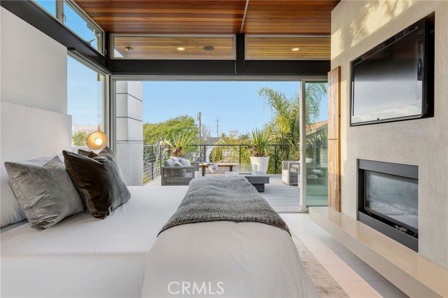 464 34th Street, Manhattan Beach, California 90266, 4 Bedrooms Bedrooms, ,3 BathroomsBathrooms,Residential,Sold,34th,SB21028091
