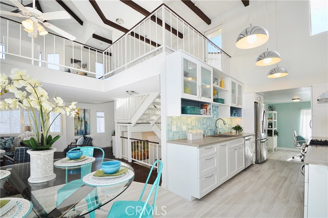 425 Catalina Avenue, Redondo Beach, California 90277, 3 Bedrooms Bedrooms, ,2 BathroomsBathrooms,Residential,Sold,Catalina,SB17123223