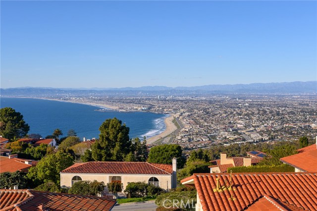 2305 Via Acalones, Palos Verdes Estates, California 90274, 3 Bedrooms Bedrooms, ,2 BathroomsBathrooms,Residential,Sold,Via Acalones,SB19041720