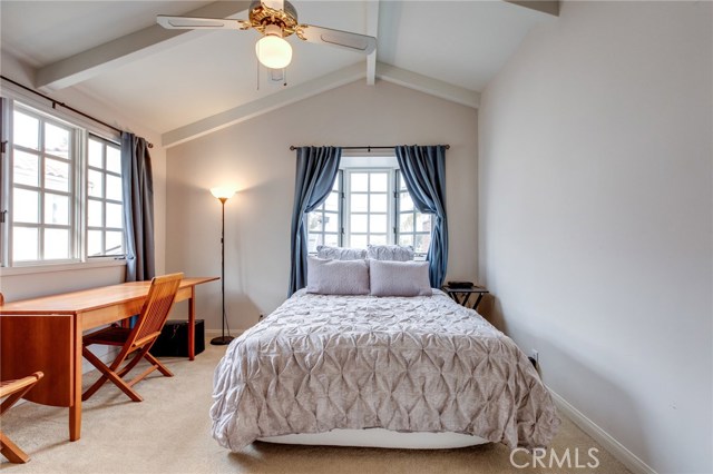 720 36th Street, Manhattan Beach, California 90266, 3 Bedrooms Bedrooms, ,2 BathroomsBathrooms,Residential,Sold,36th,SB19043240