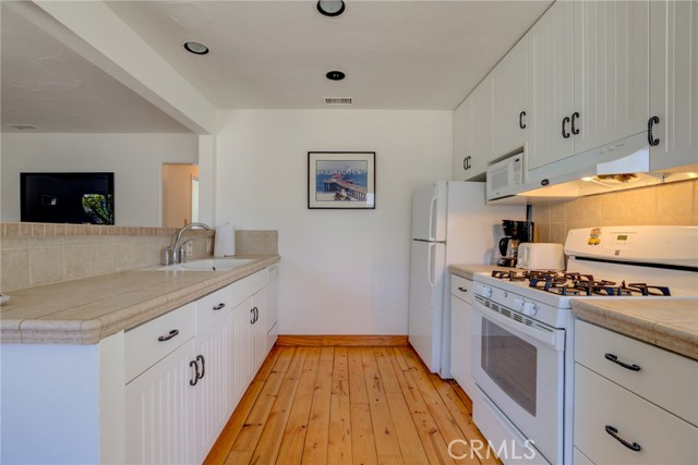 903 Pruitt Drive, Redondo Beach, California 90278, 2 Bedrooms Bedrooms, ,1 BathroomBathrooms,Residential,Sold,Pruitt,SB20128072