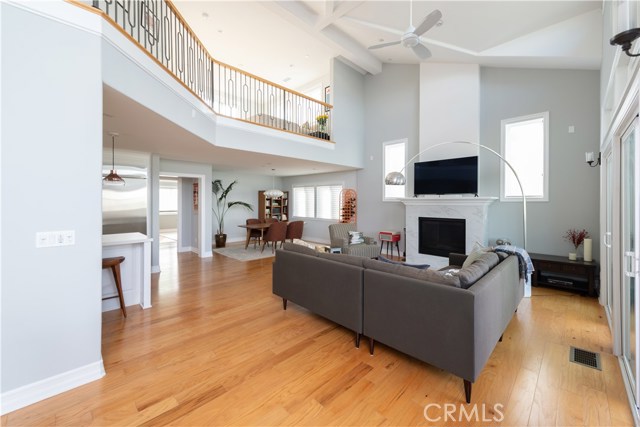 613 Lucia Avenue, Redondo Beach, California 90277, 3 Bedrooms Bedrooms, ,2 BathroomsBathrooms,Residential,Sold,Lucia,SB19228857