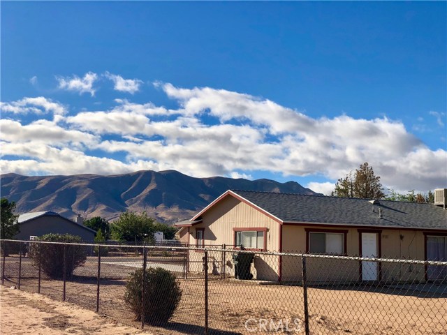 21080 Wisteria Street,Apple Valley,CA 92308, USA