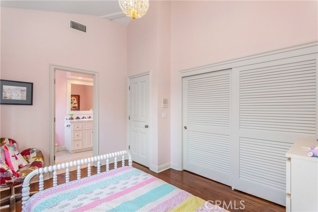 View into en suite bath